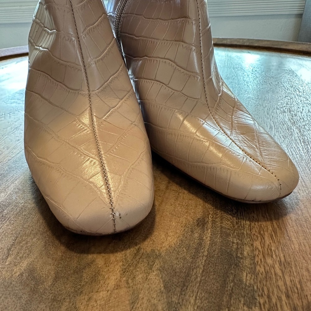NEW Ann Taylor North Crocodile Print Leather Boots - Picture 4 of 8